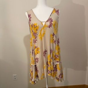 Boutique floral cover up